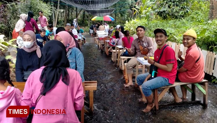 Warung Kali Sodong Banyuwangi, Tempat Asik Buat Ngerumpi dan Relaksasi