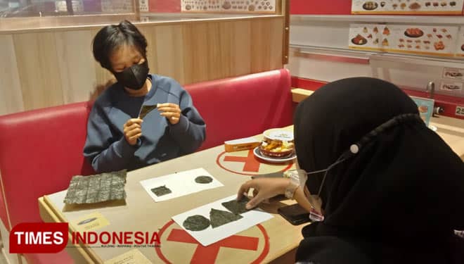 Makan Sushi Sambil Jadi Peserta Squid Game di Genki Sushi
