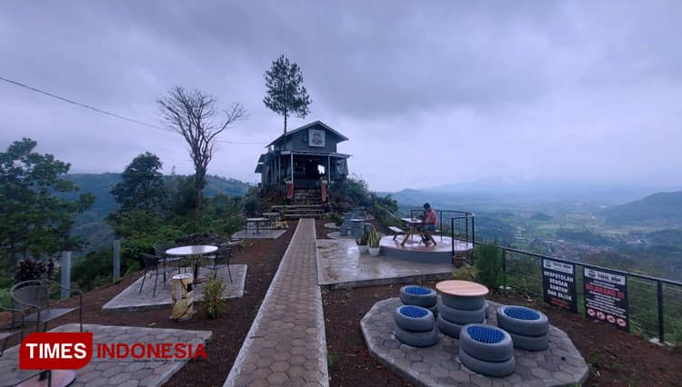 Nikmati Kota Sumedang dari Ketinggian 600 M, Kedai Kopi Tapal Kuda Tempatnya