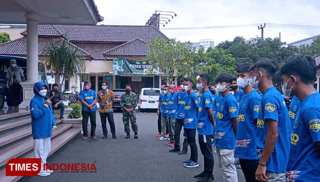 Lepas Persikoban Banjar ke Ajang Piala Soeratin U-17 Jabar, Wali Kota: Semoga Juara