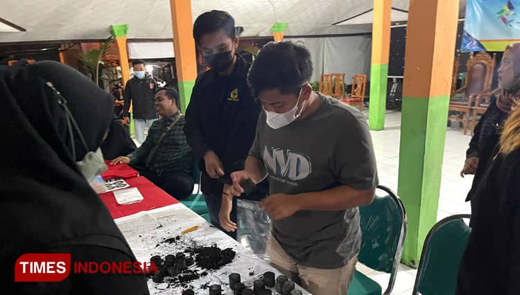 Mahasiswa Ubhara Kembangkan Biobriket dari Bonggol Jagung
