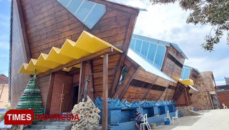 Unik di Pacitan Ada Gereja Berbentuk Perahu, ini Filosofinya
