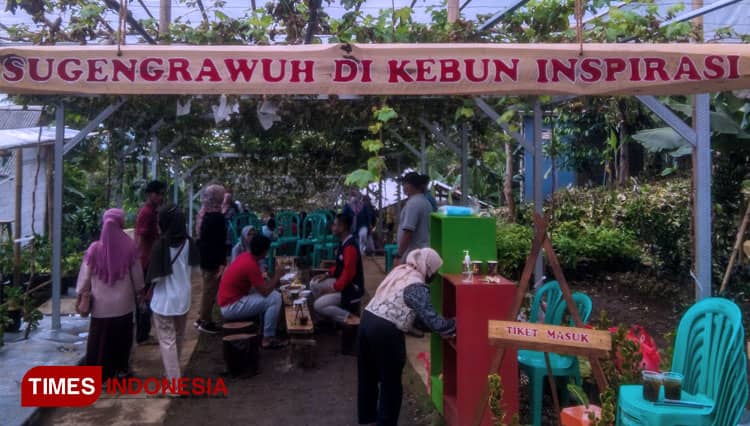 Berwisata Sambil Icip-icip Buah Anggur Segar di Kebun Inspirasi Ngawi