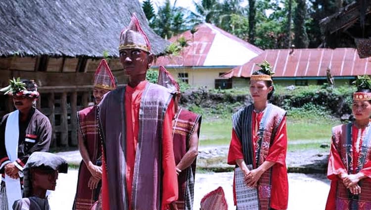 Mengenal 'Mandok Hata' Tradisi Khas Tahun Baruan Ala Suku Batak