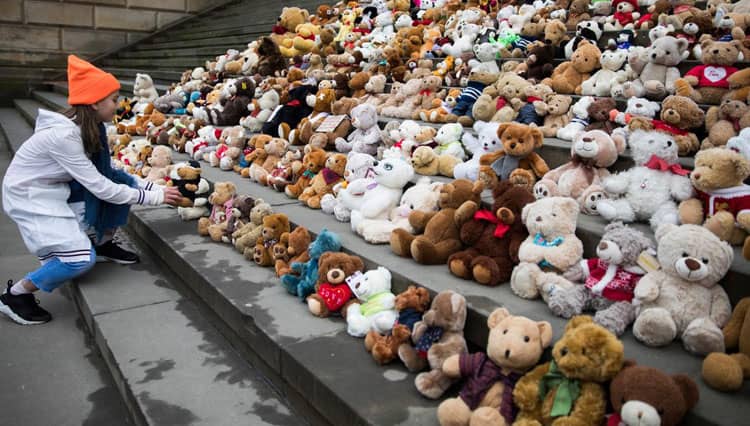 Ada Sejak 2.000 SM, Begini Sejarah Boneka dari Masa ke Masa
