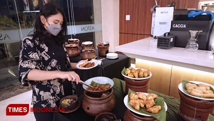 Aston Inn Gresik Brings Angkringan to Another Level