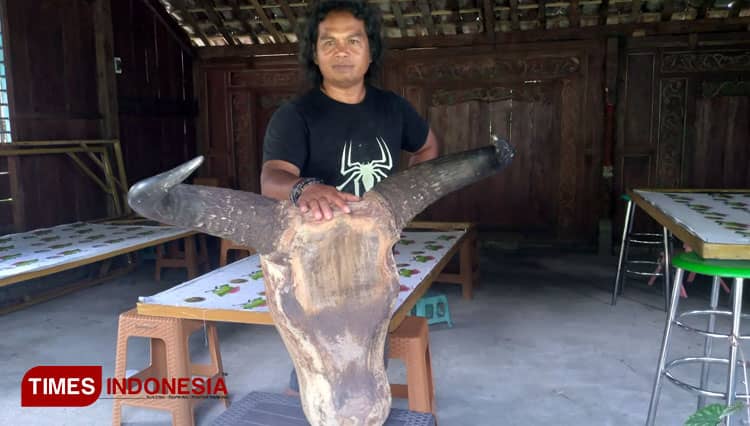 Mengenal Agus Tobron, Punya Tekad Hidupkan Seni Bantengan Hingga Mati