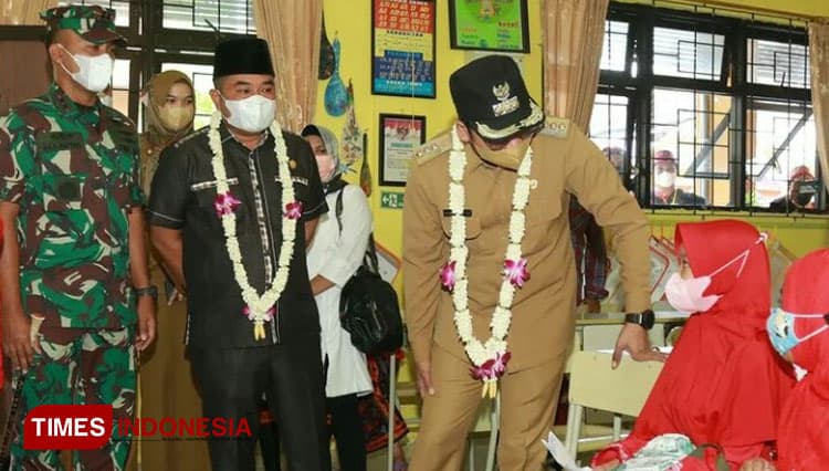 Tinjau Vaksinasi Anak, Bupati Bangkalan Harap Terlaksana 100 Persen