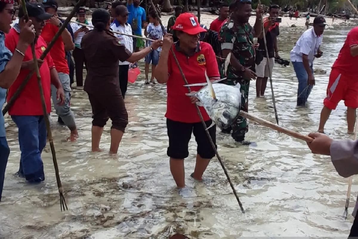 Mengenal Festival Munara Wampasi, Tradisi Nelayan Suku Biak Papua yang Terus Dilestarikan