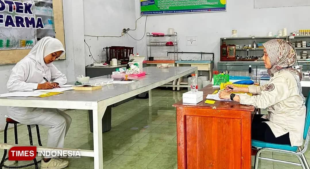 Satu Langkah Menuju UKOM: Mengintip Ketatnya Ujian Praktik OSCE dan OSPE di Akafarma Sunan Giri Ponorogo